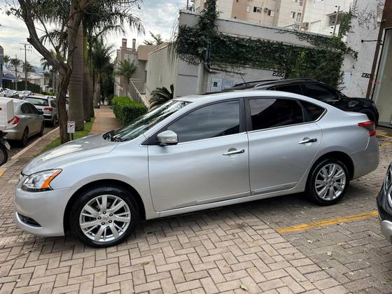 NISSAN SENTRA 2.0 SL 16V FLEX 4P AUTOMÁTICO NISSAN SENTRA 2.0 SL 16V FLEX 4P AUTOMÁTICO